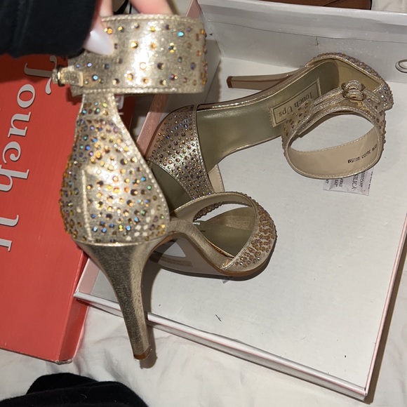 Heels - Picture 3 of 9